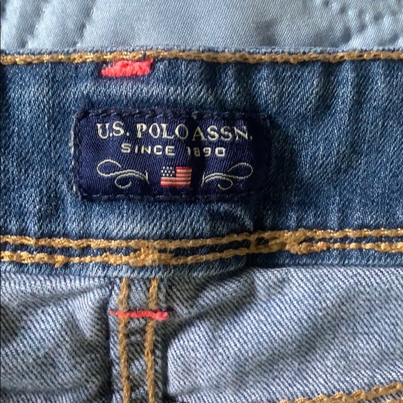 Shorts - Picture 2 of 4